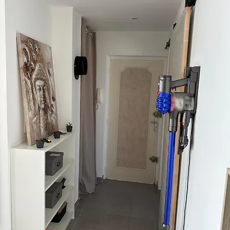 T3 Proches Arenes Apartamento *