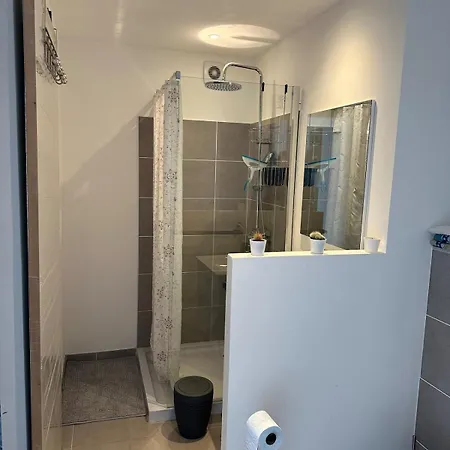 Apartamento T3 Proches Arenes