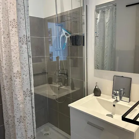 T3 Proches Arenes Apartamento
